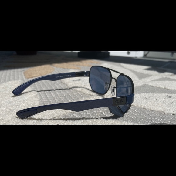 Men’s Blue Ray-Ban Sunglasses - Picture 2 of 3